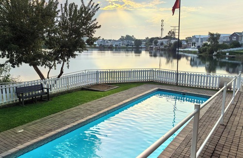 Elarduspark Apartment | Your Perfect Escape with Breathtaking Lake Views.nFind it, You will love it!