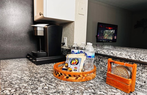 Smyrna Apartment | Your Place at the Battery, walking distance to the Battery/Roxy