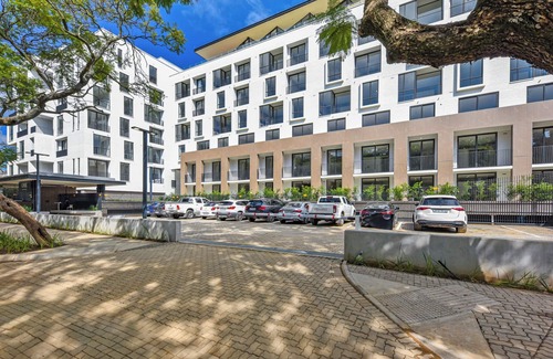 Greater Johannesburg Metropolitan Area Apartment | Your Private Slice of Rosebank