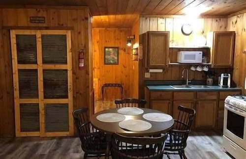 Teresita House | Your Relaxing Getaway Awaits! Pet-Friendly Cabins, Free Parking
