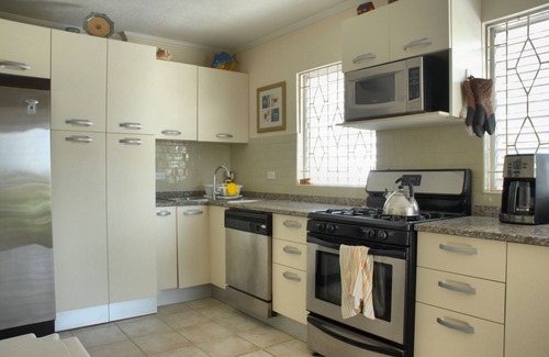 Belair House | Your Relaxing Tropical Getaway Near Crane Resort