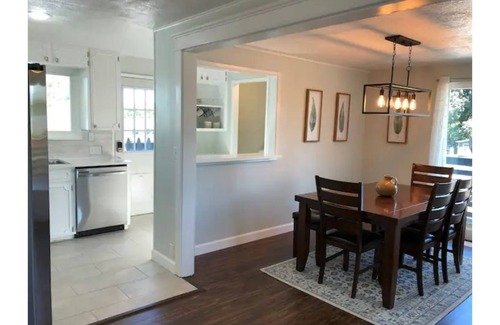 Central Oregon Apartment | Your Slice of Eugene Heaven!