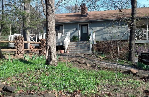 Cookson House | Your vacation "Home on the Lake!"