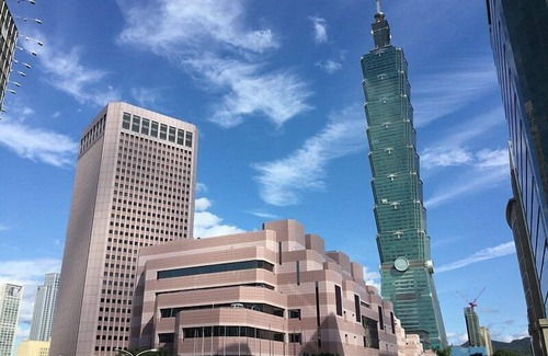 Xinyi Apartment | Yourcity Warm Nest - Taipei 101 and Big Dome