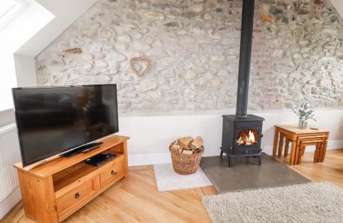 Brynrefail House | Yr Hen Festri