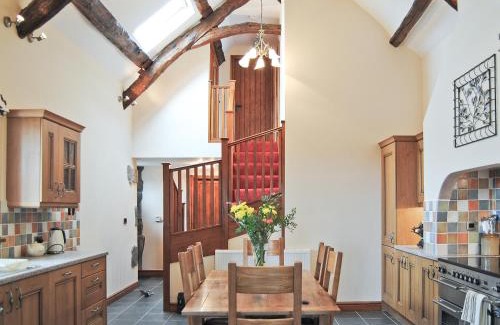 Harlech House | Ysgubor