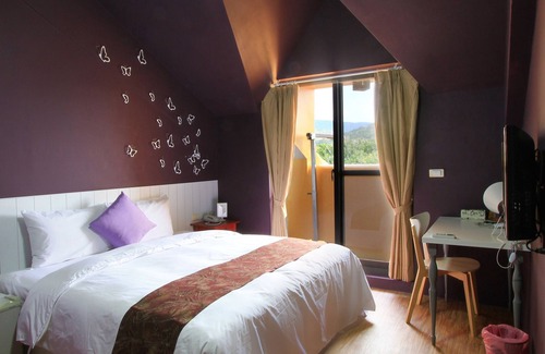 Big Beach Bed & Breakfast | Yu Sen House