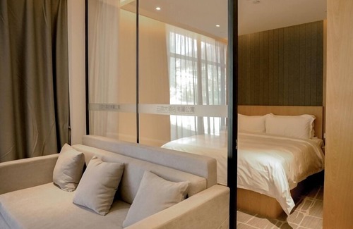 Qiaodong District Hotel | YunDing Grand Hotel South Apartment