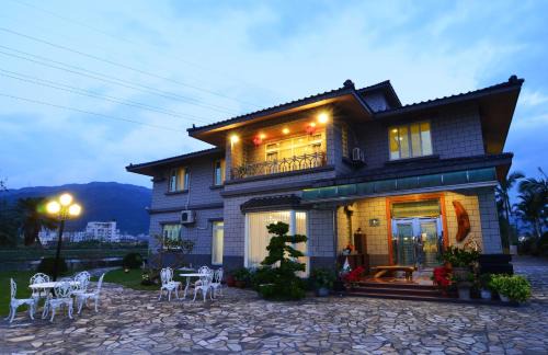 Jiaoxi Bed & Breakfast | Yunju House