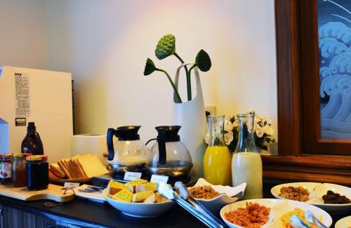 Jiaoxi Bed & Breakfast | Yunju House