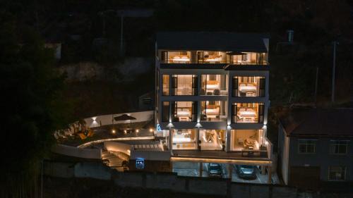 Wulingyuan House | Yunmanshanju Homestay -Zhangjiajie National Forest Park Branch - Free pick-up and drop-off service at the south gate of the Forest park is provided