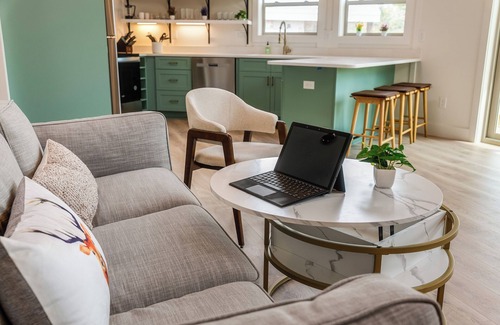 McGaheysville Cabin | Yurt, mins to slopes, Hot Tub, Arcade Room, Pool Table, PS5, Fire Pit EV charger