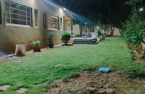 Greater Johannesburg Metropolitan Area House | A mother a sons and daughter approach towards modern living