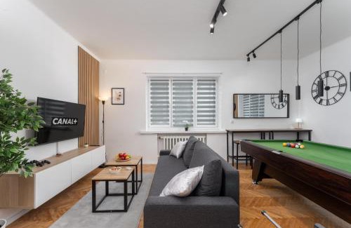 Podgorze Villa | Zabłocie Comfort House with parking and garden