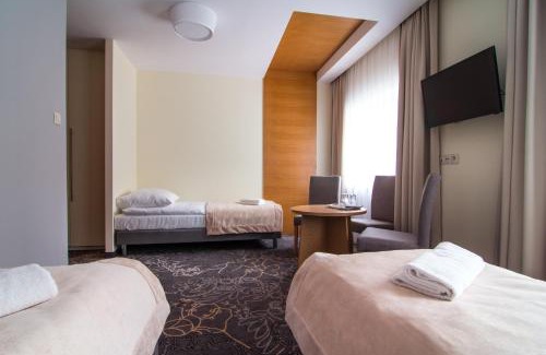 Pomiechowek Hotel | Zajazd Magnolia-Airport Modlin