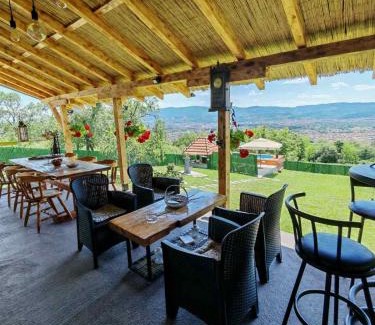 Cacak Villa | Zatežića vidikovac