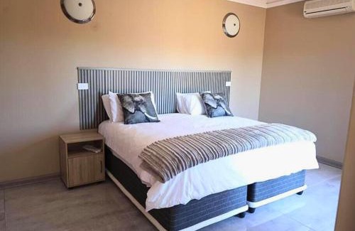 Bela-Bela House | Zebula Bush Lodge 47 by Euphoric Leisure