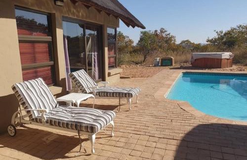 Leeupoort Villa | Zebula Golf and Wildlife Estate - Mountain Retreat Pax 8 -Moi Signature Luxury villa