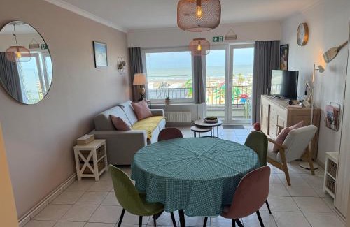 Blankenberge Apartment | Zeezicht Studio Delphine