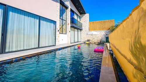 Faralya Villa | Zen - 2 Bedroom with jacuzzi in Kalkan Çayköy