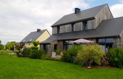Dragey-Ronthon Cottage | Zen Escape: Contemporary 4-bedroom house with terrace view of Mont Saint-Michel Bay