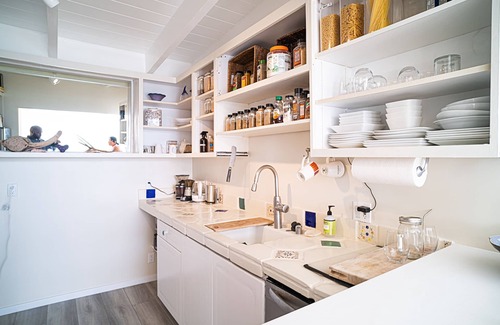 Eastern Malibu Apartment | Zen Palace on Sand -Play/Work/Detox/Romance/Reset Brain on best beach