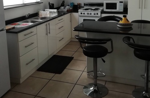 Paarl Bed & Breakfast | ZEN Tree Bed and Breakfast