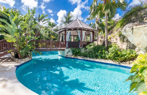 Gibbes House | ZenBreak Claridges #6 is a 3 bedroom luxury holiday villa moments away from Gibbs Beach