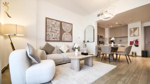 Abu Dhabi Apartment | Zenith 1BR Retreat with Pool Access - Short Stroll to Yas Mall & Thrill Parks