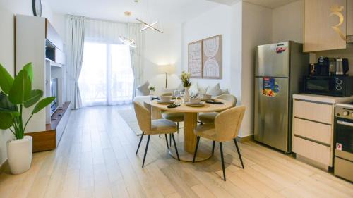 Abu Dhabi Apartment | Zenith 1BR Retreat with Pool Access - Short Stroll to Yas Mall & Thrill Parks