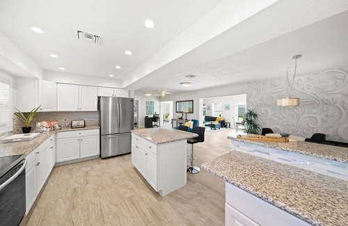 South Patrick Shores House | Zenzone~spa~by the beach~heated pool~hot tub-spacious & updated inside