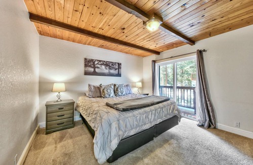 Round Hill Village House | Zephyr Cov 5BR4BA -Pool,Spa,Steam Rm,5 Min 2 Ski