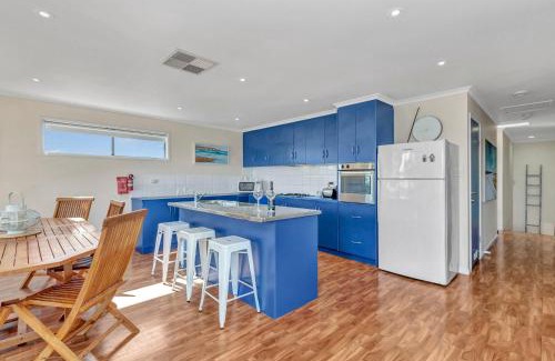Port Willunga House | Zephyr Shores - Port Willunga - C21 SouthCoast Holidays