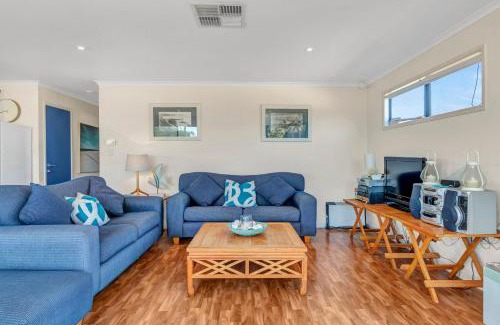 Port Willunga House | Zephyr Shores - Port Willunga - C21 SouthCoast Holidays