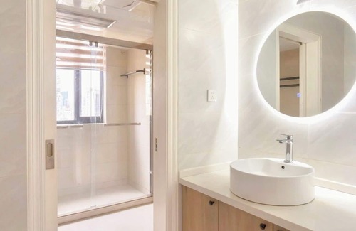 Downtown Shanghai Hotel | ZHome-Sun Wonderland Apartment