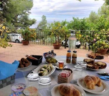Cersuta Bed & Breakfast | Zia Yaya
