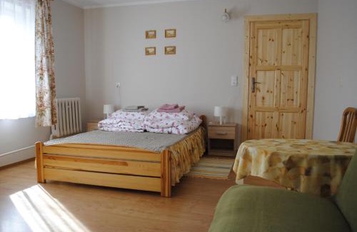 Karwie House | Zielony Gaj