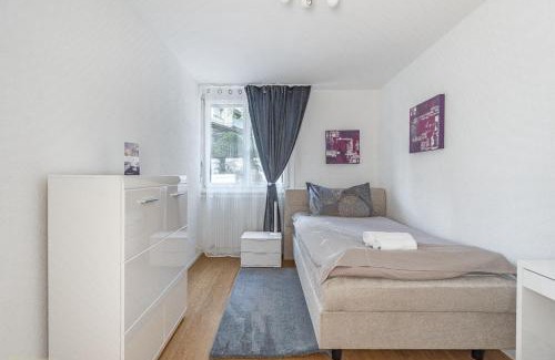 Langgasse-Felsenau Apartment | Zimmer mit Gemeinschaft Badezimmer und Küche