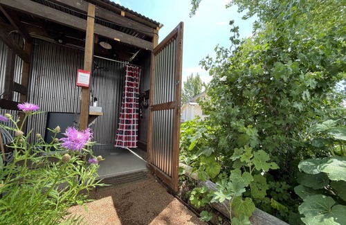 Lazear Cabin | Zinnia Glamping Tent at Zenzen Gardens