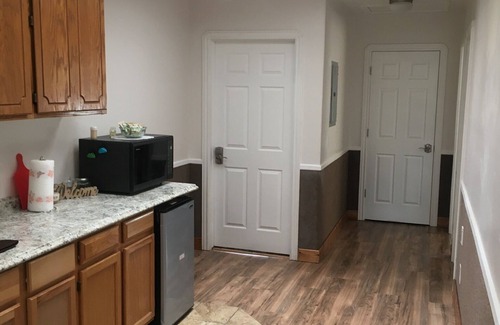 Hildale House | Zion’s South Hideaway Retro Room