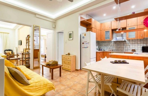 Ilisia Apartment | Zografou's Hidden Gem - Athens Charming Home