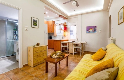 Ilisia Apartment | Zografou's Hidden Gem - Athens Charming Home