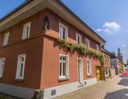 Feste Zons Apartment | zons22 I TheTinySpace Architekten Apartment im Denkmal