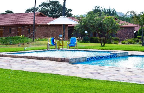 Polokwane Cabin | Zororo lodge