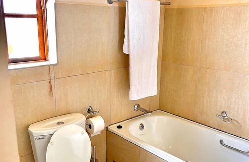 Polokwane Cabin | Zororo Lodge