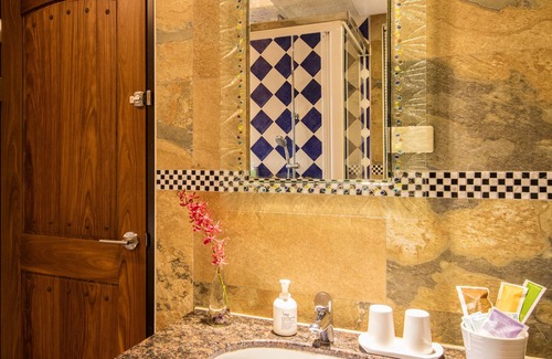 Jiaoxi Bed & Breakfast | Zum Adler Castle B&B