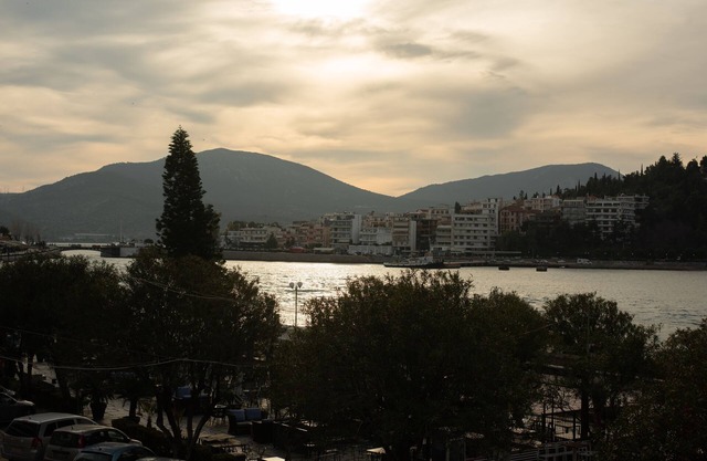 Άνετο διαμέρισμα, με θέα την παραλία Χαλκίδας