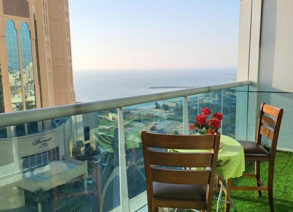 شقة فاخرة على البحر Luxury apartment Sea View