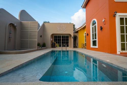 พอส์ พาลาซโซ่ พูลวิลล่าเขาใหญ่