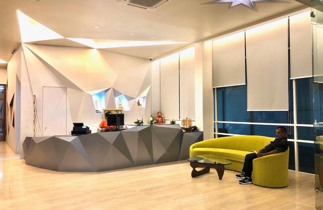 โรงแรมโกลว์ รัตนา เพลส